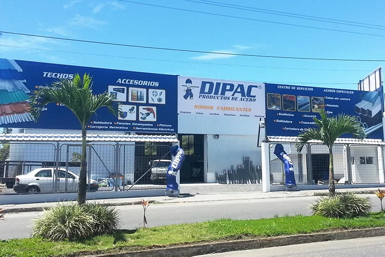 Fachada de la sucursal Dipac en Puyo