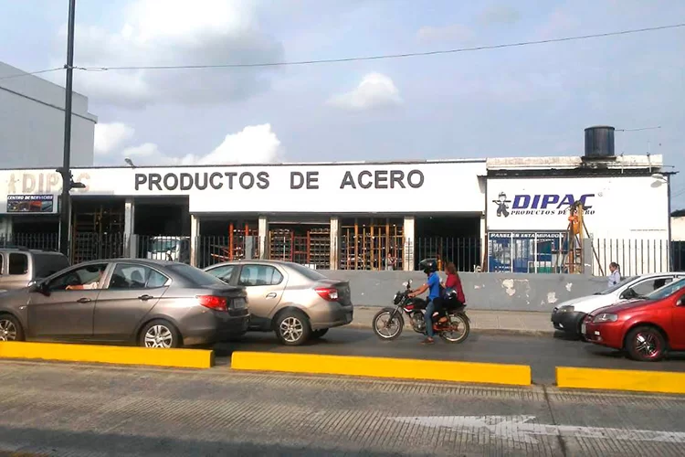 Fachada de la sucursal Dipac en Guayaquil Sur