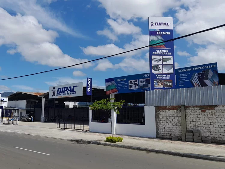 Fachada de la sucursal Dipac en Portoviejo